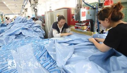 宿遷:外貿企業轉型快 生產不停產量不減